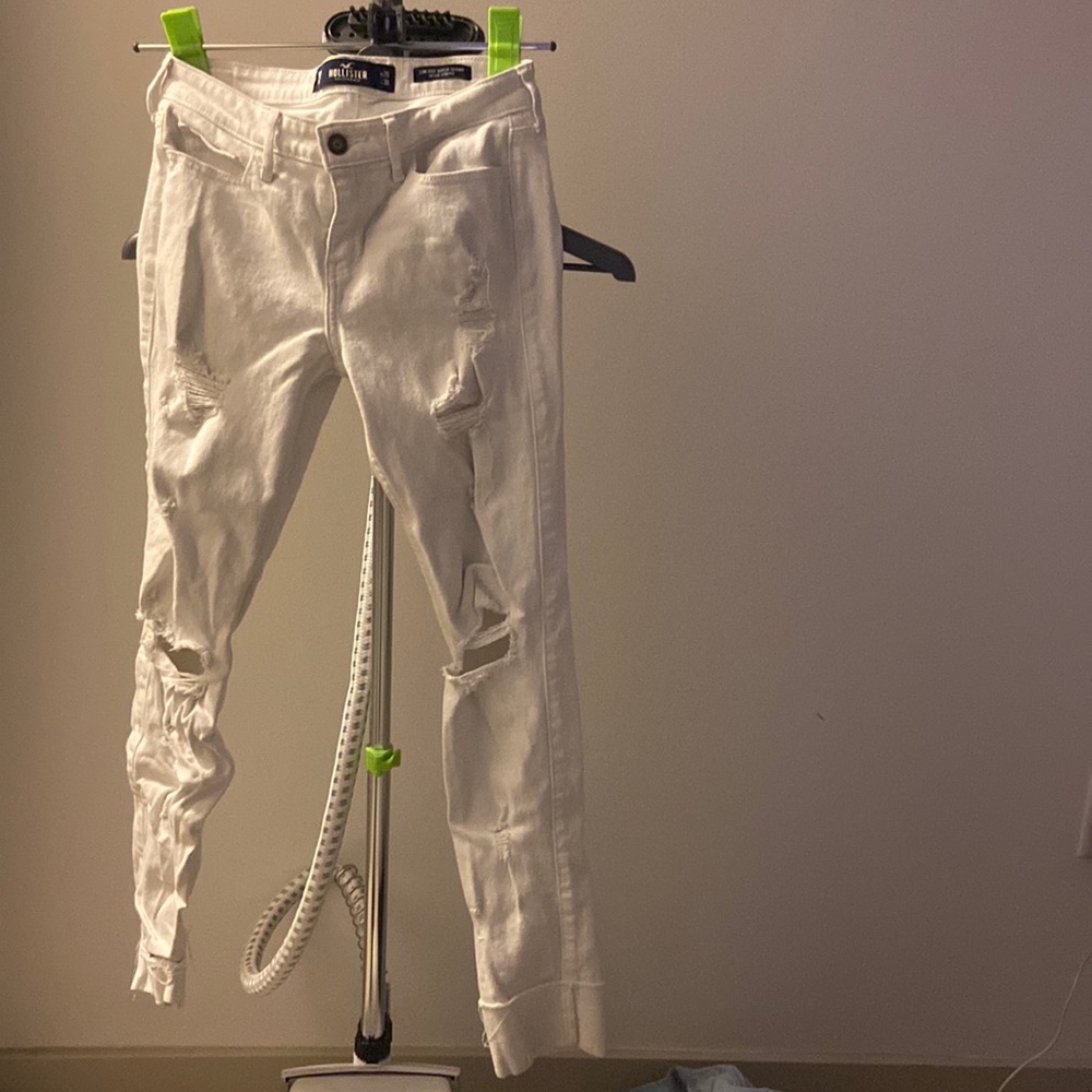 White skinny jeans